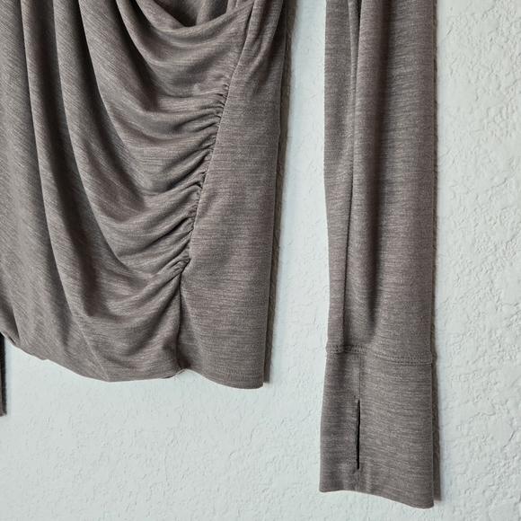 Athleta s tan long‎ sleeve ruched wrap activewear top - Picture 2 of 6